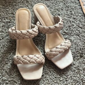 Cushionaire sandals